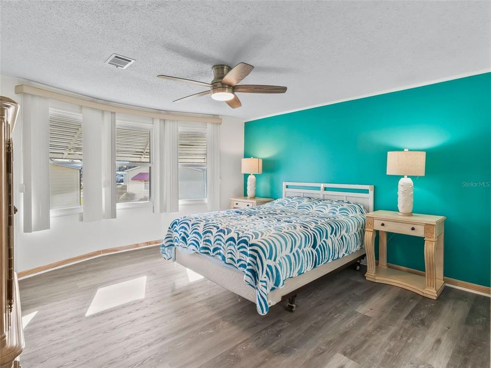 For Sale: $205,000 (2 beds, 2 baths, 1513 Square Feet)