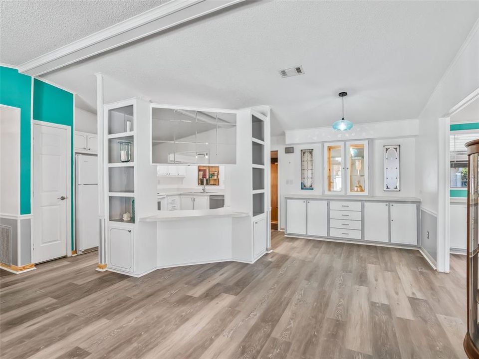 For Sale: $205,000 (2 beds, 2 baths, 1513 Square Feet)