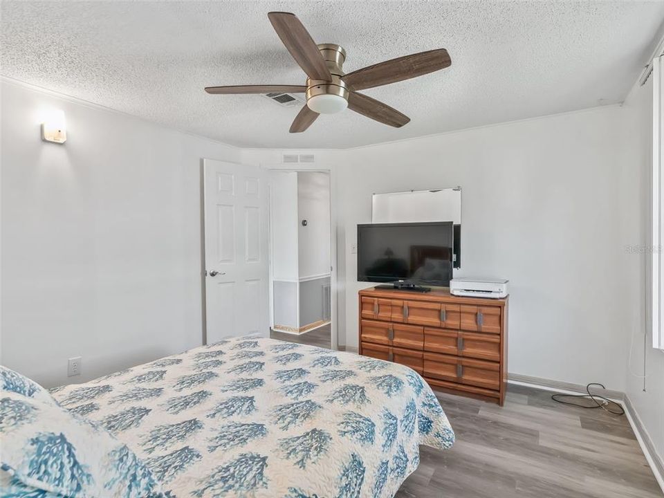For Sale: $205,000 (2 beds, 2 baths, 1513 Square Feet)