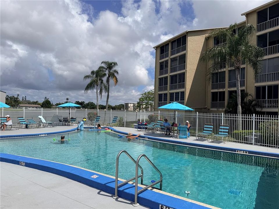 For Sale: $129,000 (2 beds, 2 baths, 1144 Square Feet)
