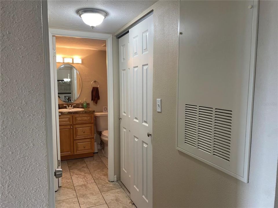 For Sale: $129,000 (2 beds, 2 baths, 1144 Square Feet)