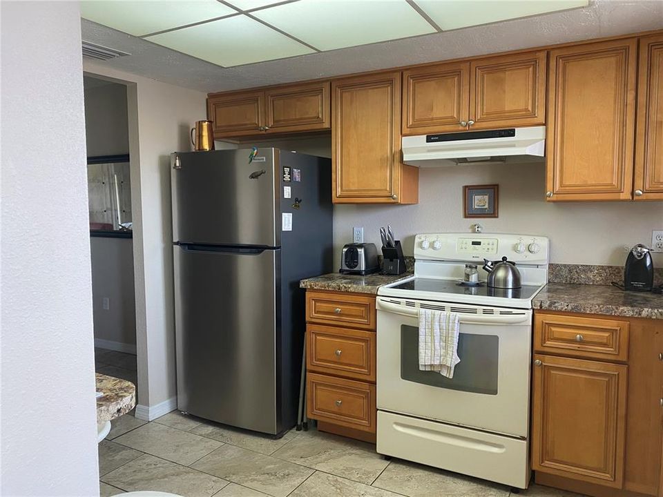 For Sale: $129,000 (2 beds, 2 baths, 1144 Square Feet)