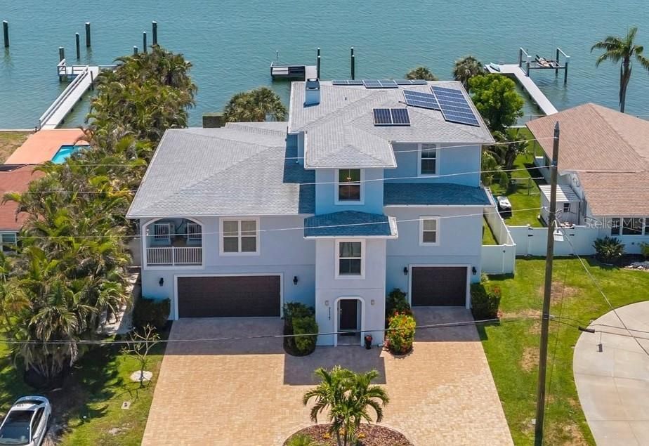 For Sale: $3,399,700 (5 beds, 4 baths, 3741 Square Feet)