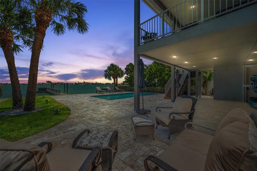 For Sale: $3,399,700 (5 beds, 4 baths, 3741 Square Feet)