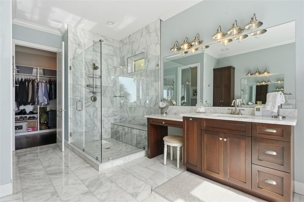 For Sale: $3,399,700 (5 beds, 4 baths, 3741 Square Feet)