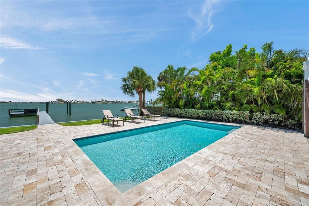 For Sale: $3,399,700 (5 beds, 4 baths, 3741 Square Feet)