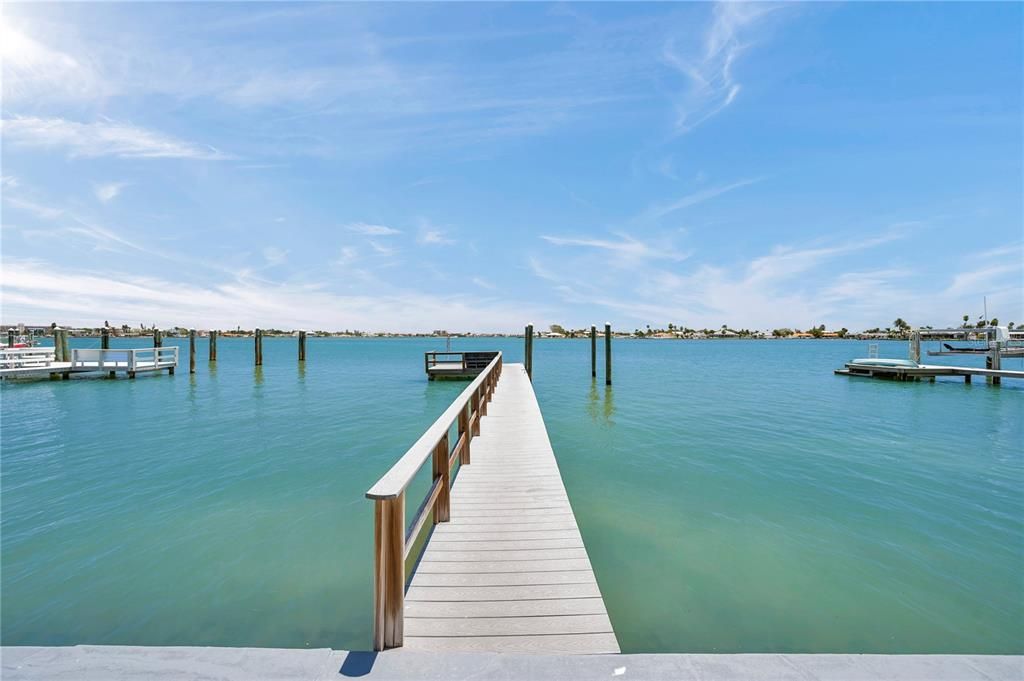 For Sale: $3,399,700 (5 beds, 4 baths, 3741 Square Feet)