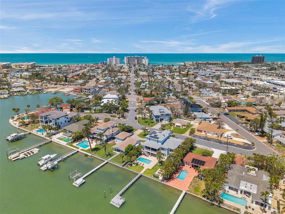For Sale: $3,399,700 (5 beds, 4 baths, 3741 Square Feet)
