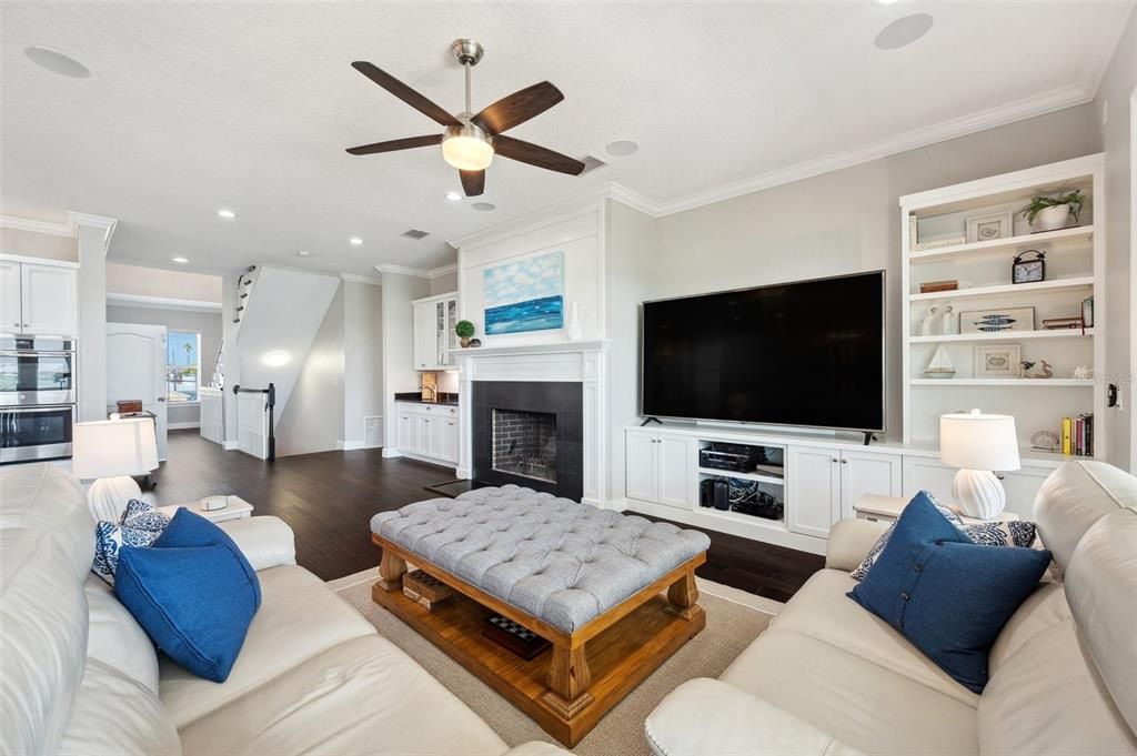 For Sale: $3,399,700 (5 beds, 4 baths, 3741 Square Feet)
