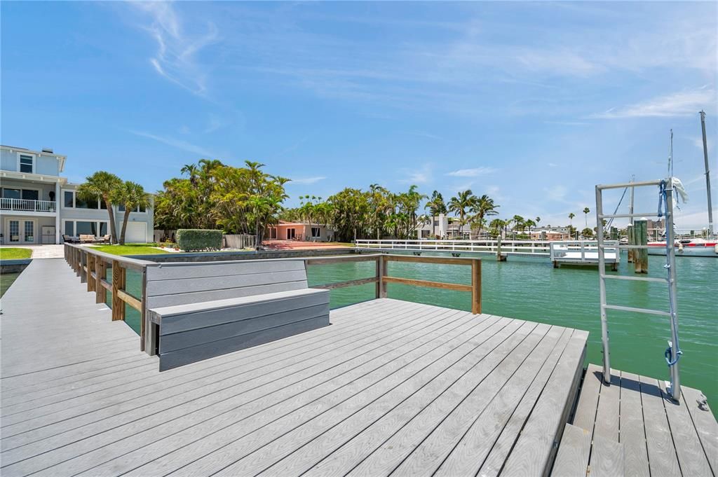 For Sale: $3,399,700 (5 beds, 4 baths, 3741 Square Feet)