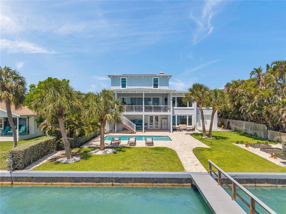 For Sale: $3,399,700 (5 beds, 4 baths, 3741 Square Feet)