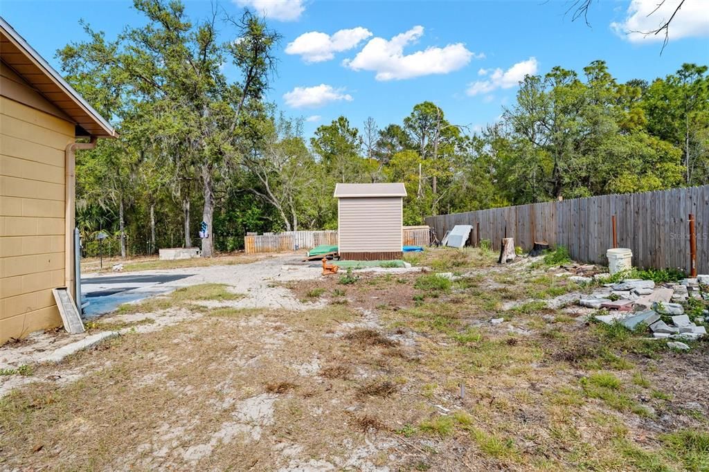 For Sale: $249,900 (2 beds, 1 baths, 1040 Square Feet)