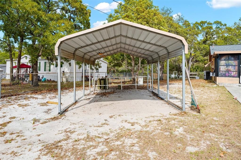 For Sale: $249,900 (2 beds, 1 baths, 1040 Square Feet)