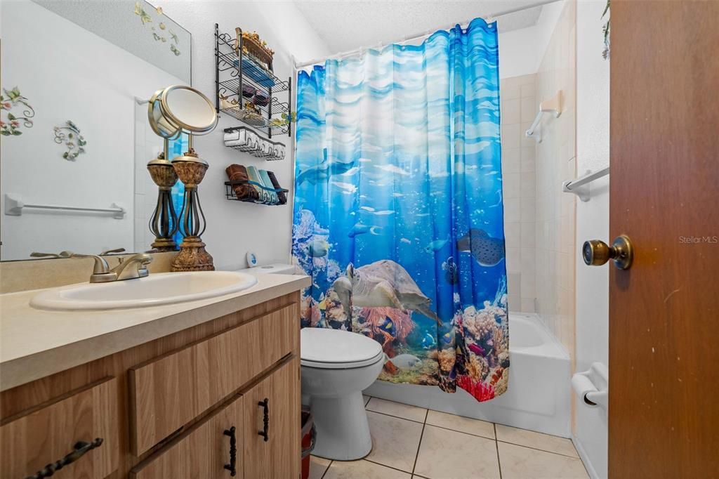 For Sale: $249,900 (2 beds, 1 baths, 1040 Square Feet)
