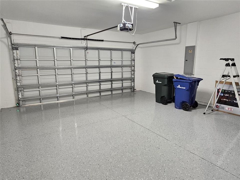 For Rent: $5,400 (3 beds, 2 baths, 2207 Square Feet)