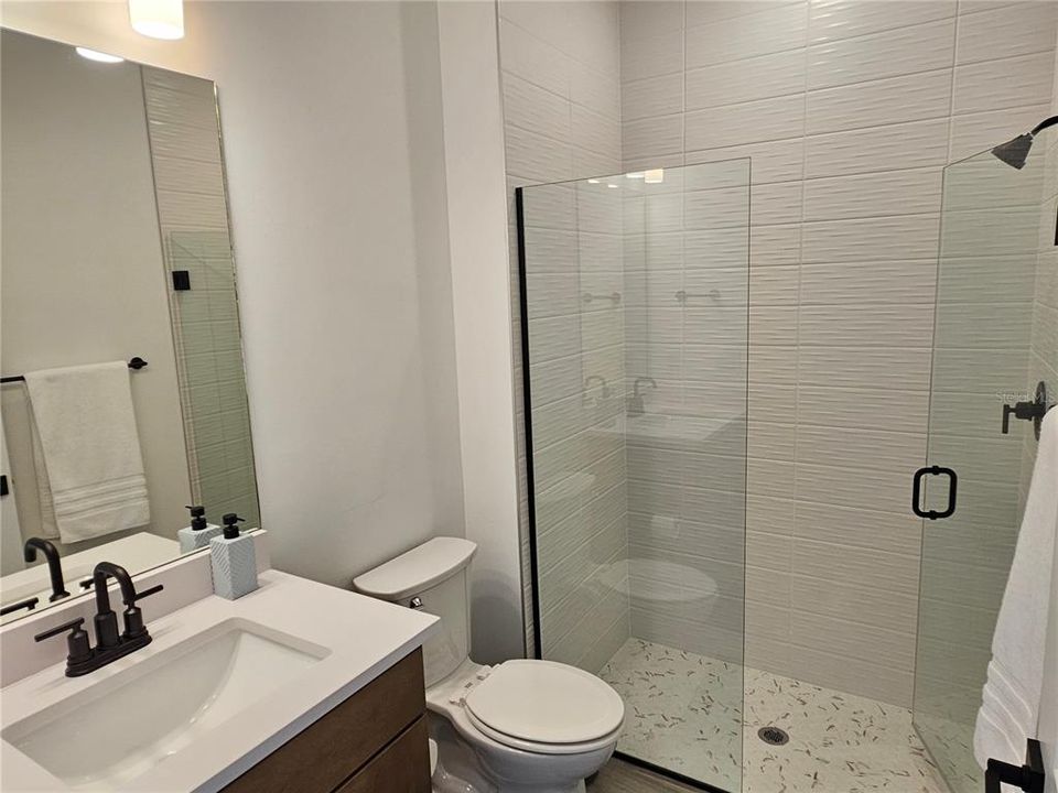 For Rent: $5,400 (3 beds, 2 baths, 2207 Square Feet)