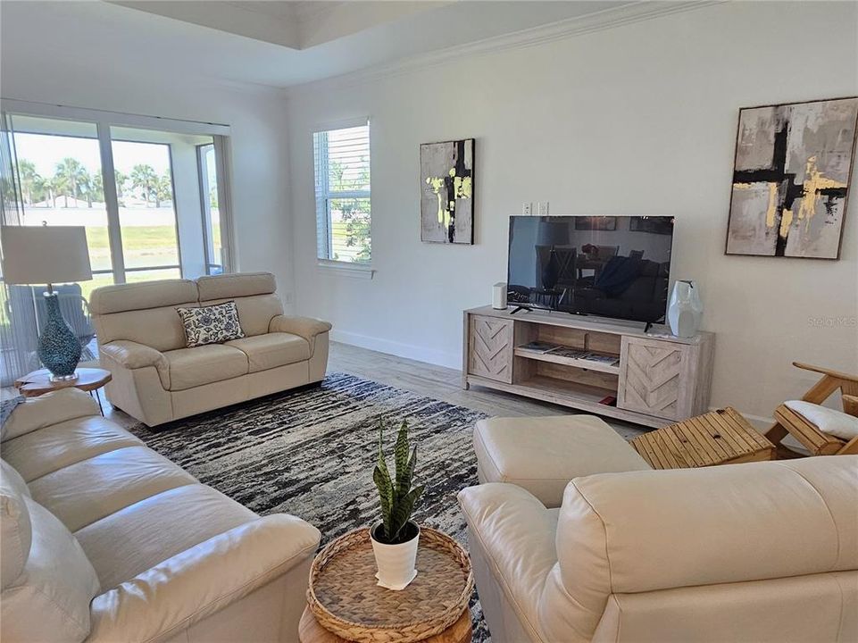 For Rent: $5,400 (3 beds, 2 baths, 2207 Square Feet)