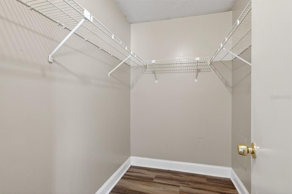 For Rent: $1,500 (2 beds, 2 baths, 912 Square Feet)