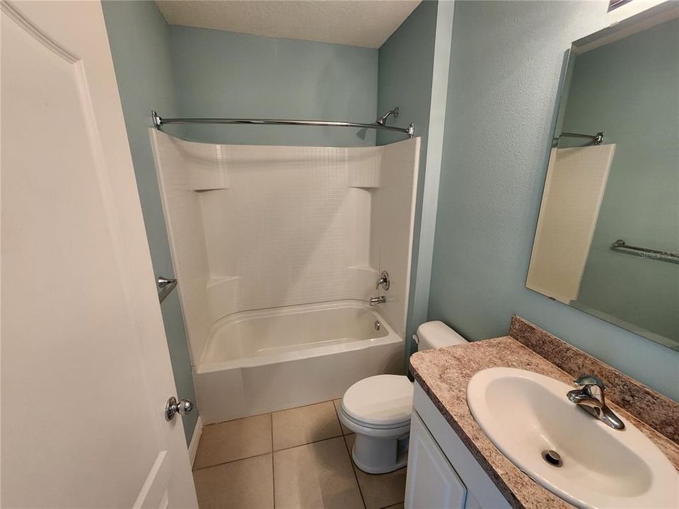 For Rent: $1,900 (3 beds, 2 baths, 1695 Square Feet)