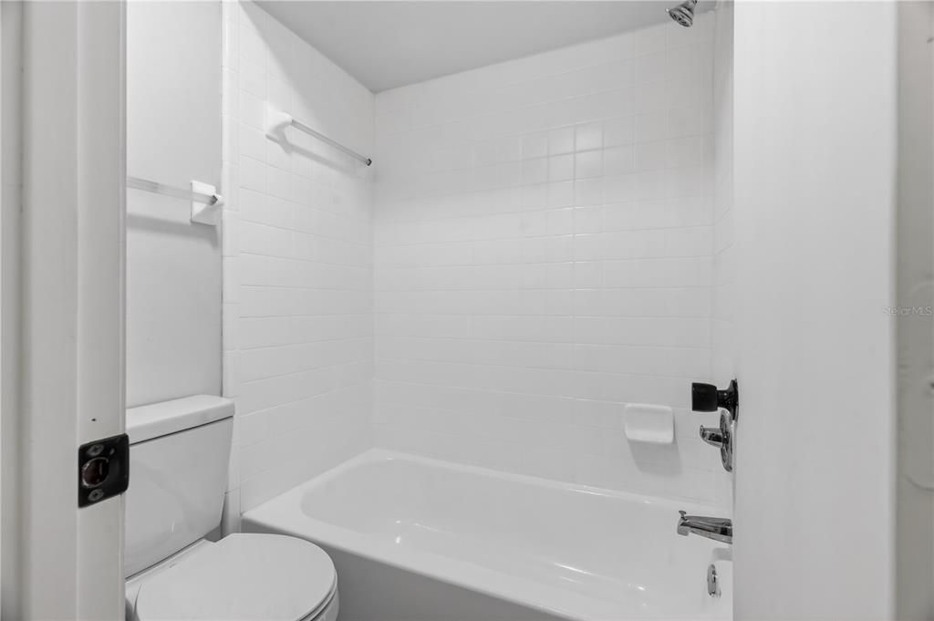 Activo con contrato: $149,900 (2 camas, 2 baños, 921 Pies cuadrados)