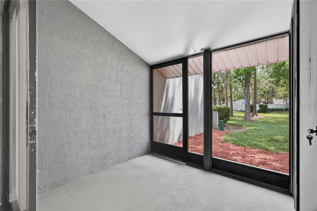 Activo con contrato: $149,900 (2 camas, 2 baños, 921 Pies cuadrados)