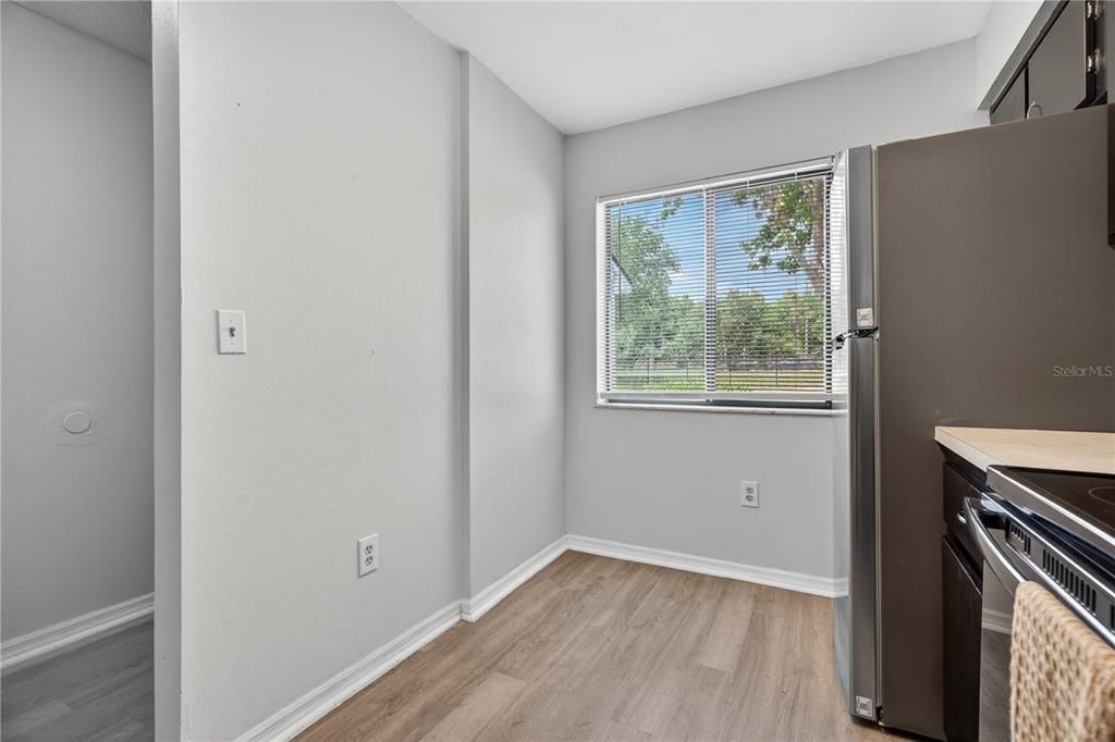 Activo con contrato: $149,900 (2 camas, 2 baños, 921 Pies cuadrados)
