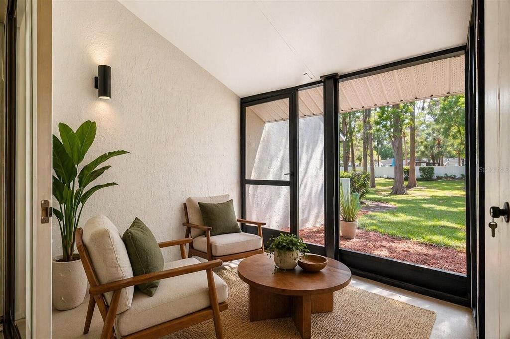 Activo con contrato: $149,900 (2 camas, 2 baños, 921 Pies cuadrados)