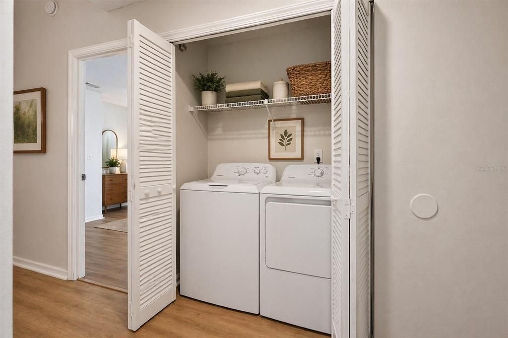 Activo con contrato: $149,900 (2 camas, 2 baños, 921 Pies cuadrados)
