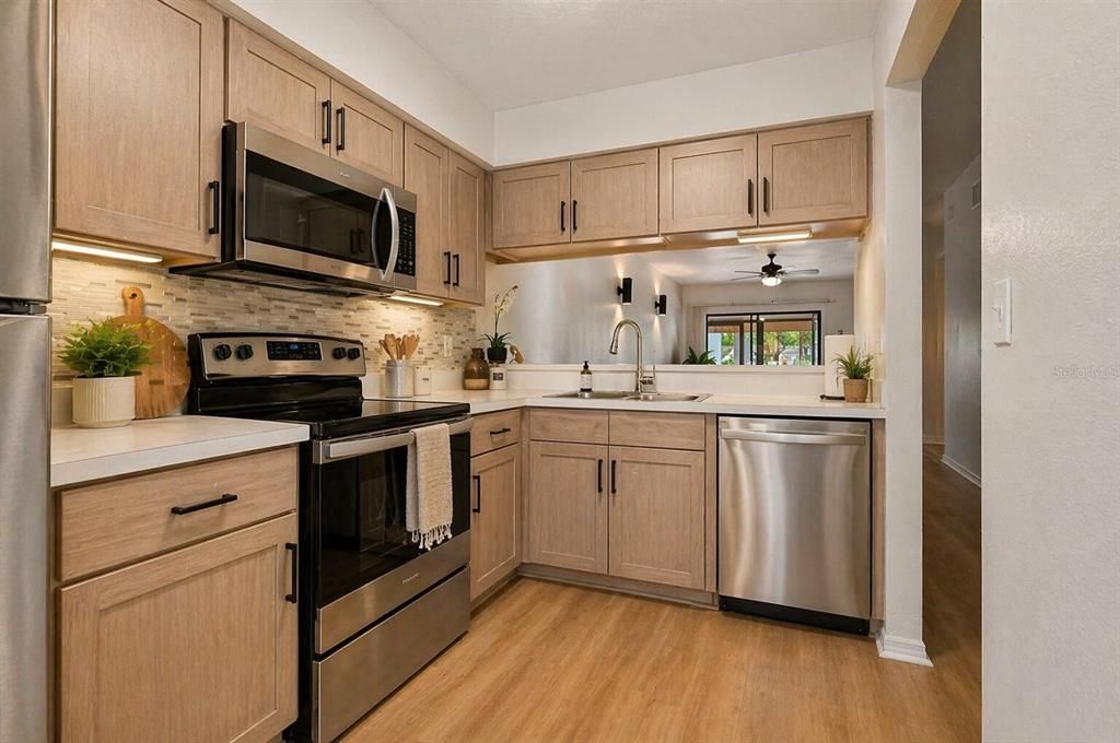 Activo con contrato: $149,900 (2 camas, 2 baños, 921 Pies cuadrados)