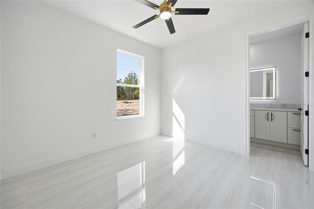 En Venta: $525,000 (4 camas, 3 baños, 2011 Pies cuadrados)