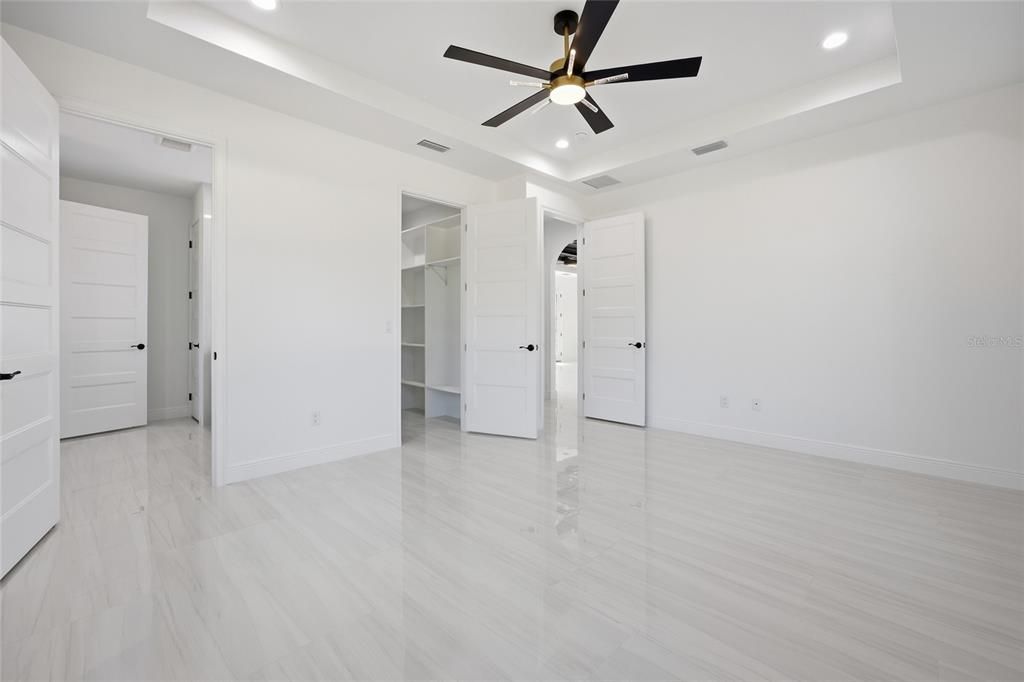 En Venta: $525,000 (4 camas, 3 baños, 2011 Pies cuadrados)