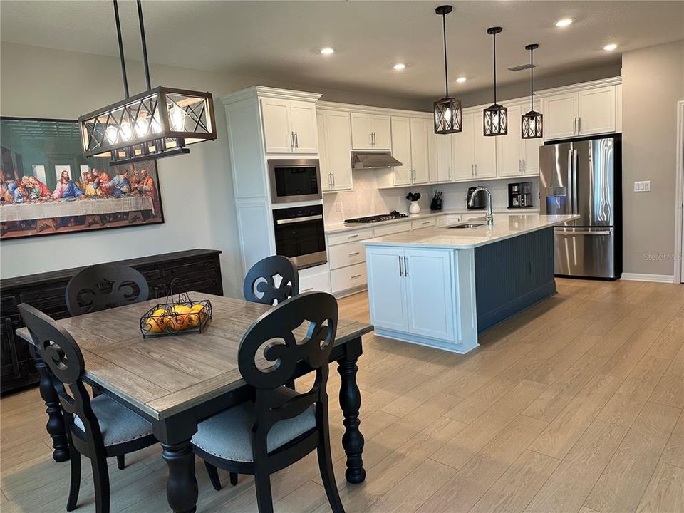 : $699,000 (5 beds, 4 baths, 3416 Square Feet)