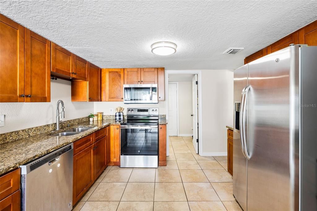 For Sale: $259,000 (3 beds, 2 baths, 1500 Square Feet)