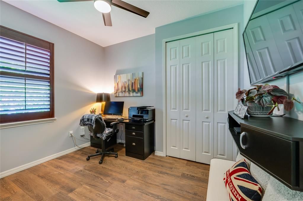 Active With Contract: $484,700 (3 beds, 2 baths, 2105 Square Feet)