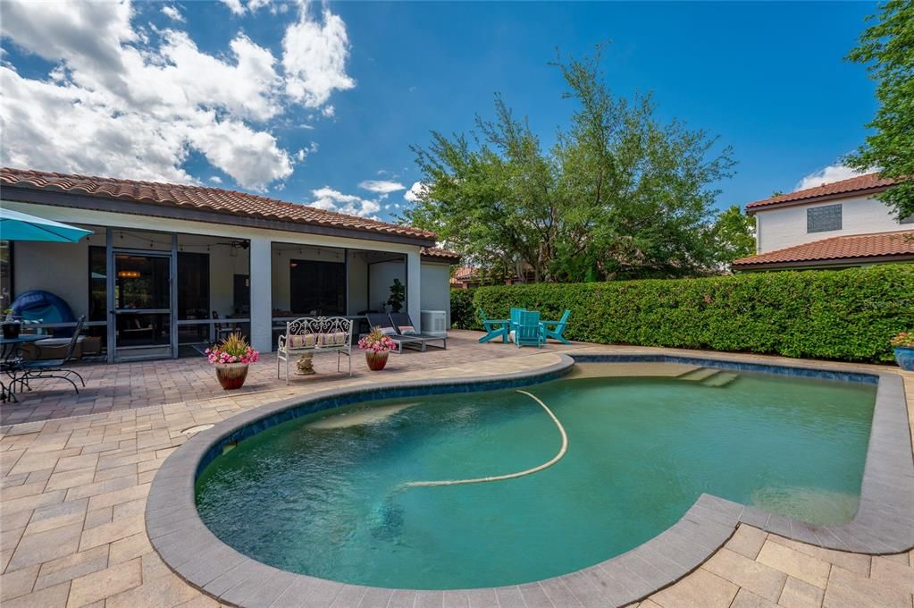 Active With Contract: $484,700 (3 beds, 2 baths, 2105 Square Feet)