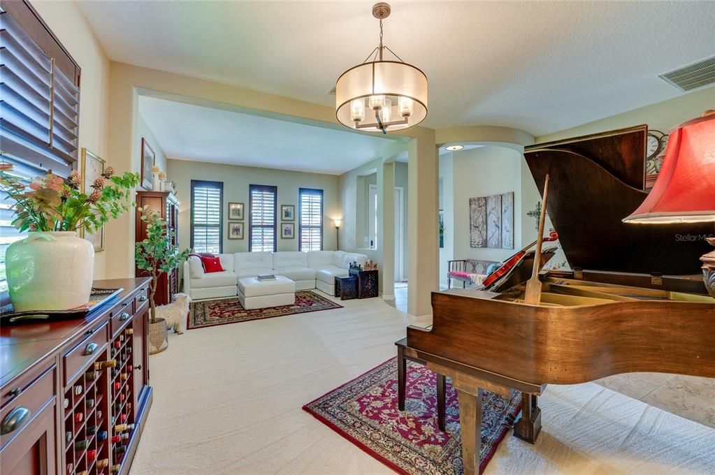 Active With Contract: $484,700 (3 beds, 2 baths, 2105 Square Feet)