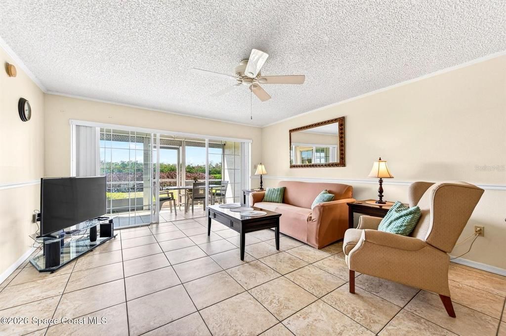 For Sale: $355,000 (2 beds, 2 baths, 1308 Square Feet)