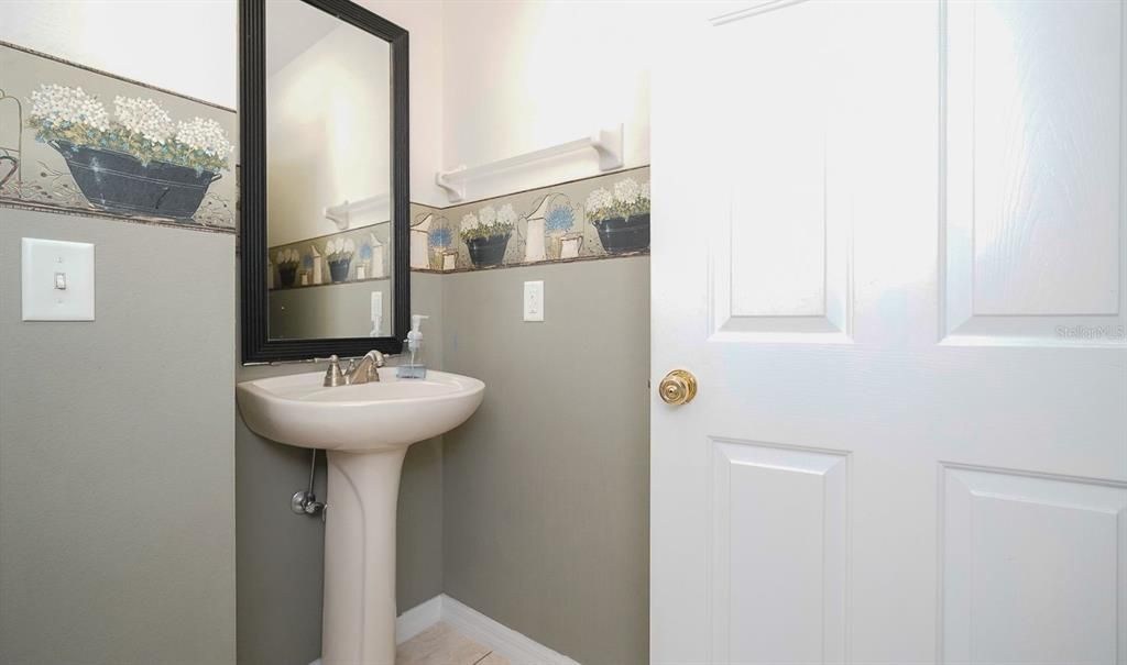 For Sale: $249,000 (3 beds, 2 baths, 1538 Square Feet)