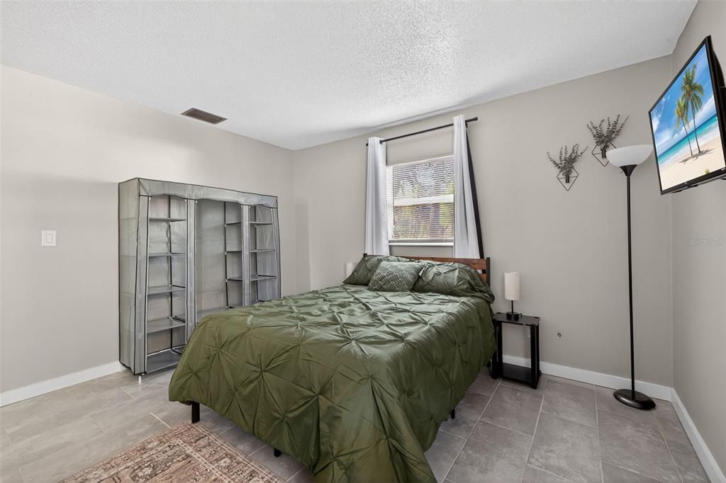 For Sale: $585,000 (8 beds, 2 baths, 2084 Square Feet)