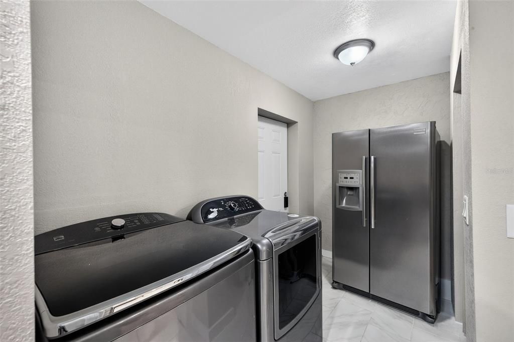 For Sale: $585,000 (8 beds, 2 baths, 2084 Square Feet)