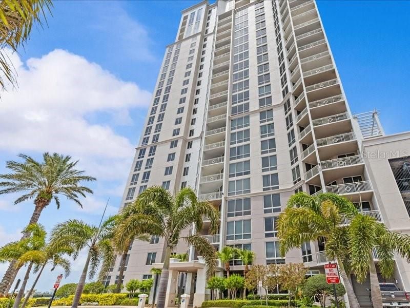 Activo con contrato: $899,000 (2 camas, 2 baños, 1765 Pies cuadrados)