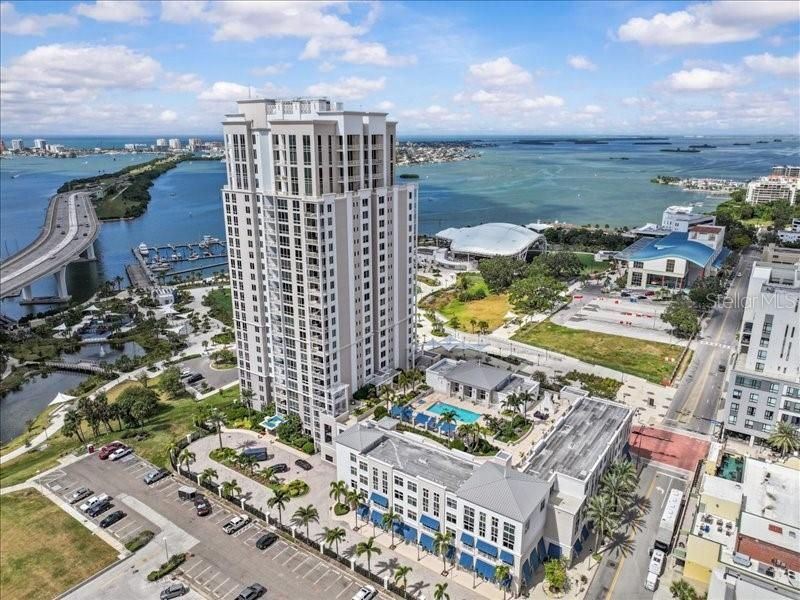 Activo con contrato: $899,000 (2 camas, 2 baños, 1765 Pies cuadrados)