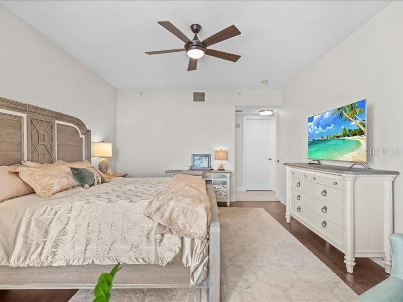 Activo con contrato: $899,000 (2 camas, 2 baños, 1765 Pies cuadrados)