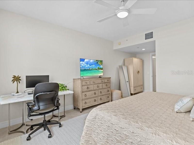 Activo con contrato: $899,000 (2 camas, 2 baños, 1765 Pies cuadrados)