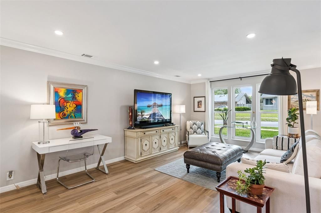 Activo con contrato: $899,500 (4 camas, 3 baños, 2564 Pies cuadrados)