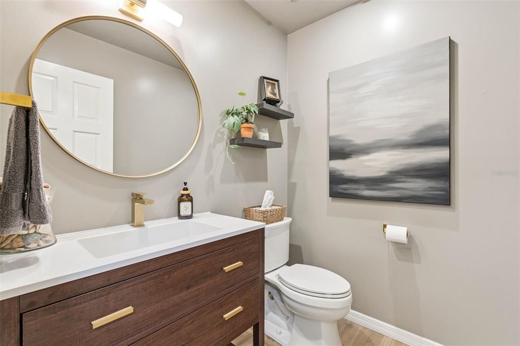 Activo con contrato: $899,500 (4 camas, 3 baños, 2564 Pies cuadrados)