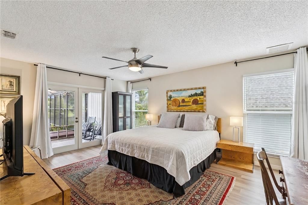 Activo con contrato: $899,500 (4 camas, 3 baños, 2564 Pies cuadrados)