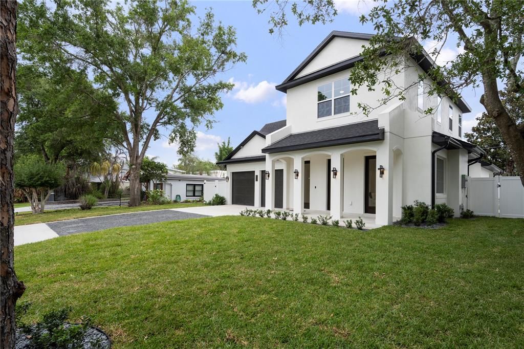 For Sale: $1,665,000 (4 beds, 4 baths, 2916 Square Feet)