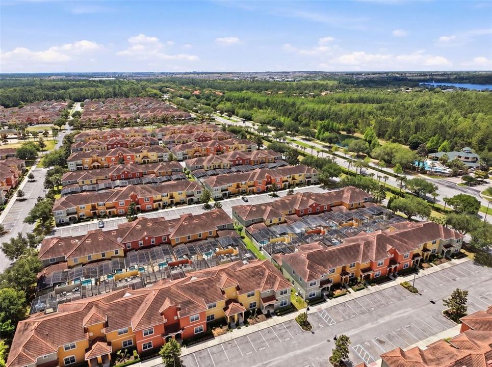 Под контрактом: $325,000 (4 спален, 3 ванн, 1902 Квадратных фут)