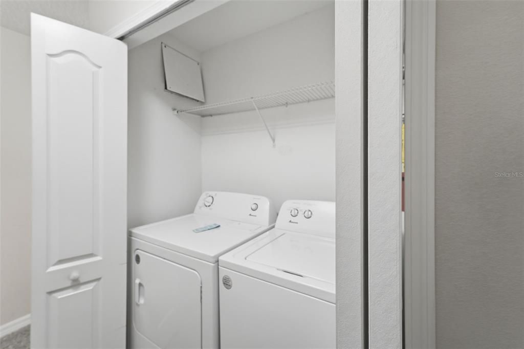 Под контрактом: $325,000 (4 спален, 3 ванн, 1902 Квадратных фут)